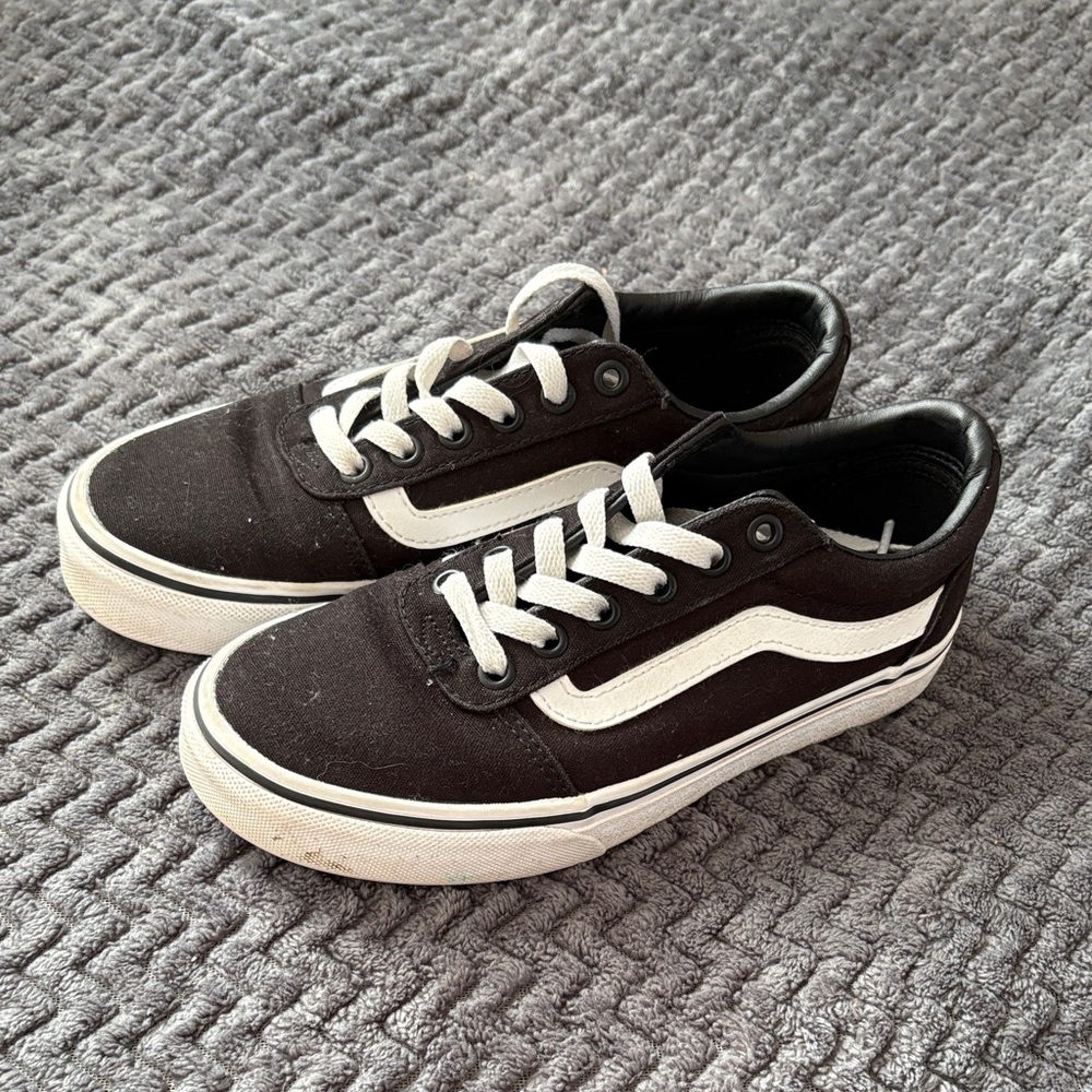 Black vans